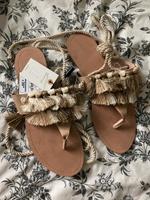 Sandalen Zara NEU Größe 39 München - Moosach Vorschau