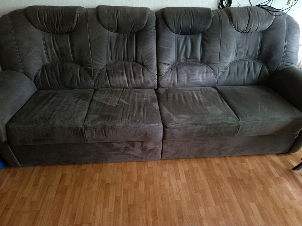 Couch mit bezogenen Rücken - bis 27.05.24 in Nordhorn