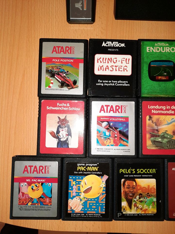 Atari 2600 mit 2 Controller und 19 Spiele in Kreuztal