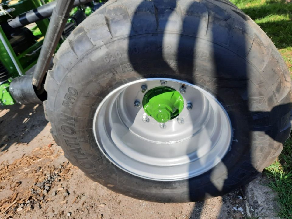 Krone Vierkreisel-Schwader Swadro TC 1250 12,5m 4 Kreisel in Ansbach