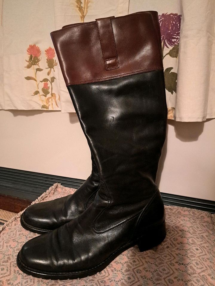 Hochwertige Leder Stiefel Marke ECCO Gr. 39  in Schwarz/Braun in Altenburg