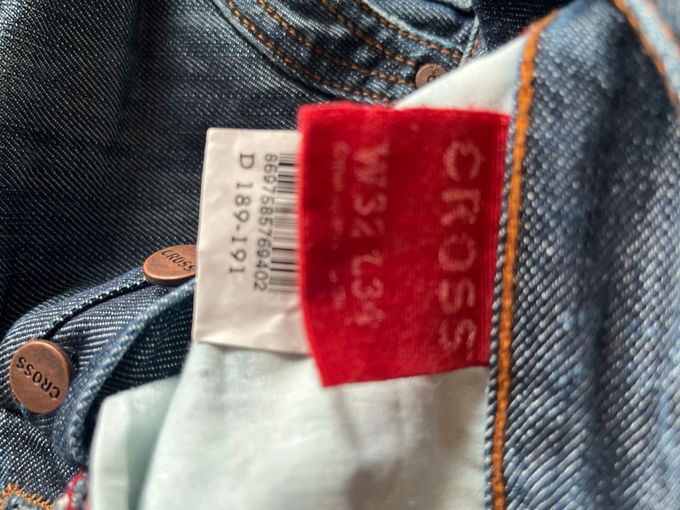 Jeans Hose Cross blau W 32 L 34 in Recklinghausen