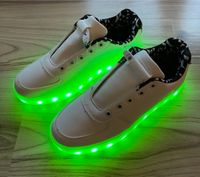 LED-Schuhe (weiß in 38) Bayern - Rettenberg Vorschau