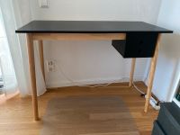 Schreibtisch schwarz mit Holzbeinen Baden-Württemberg - Freiburg im Breisgau Vorschau
