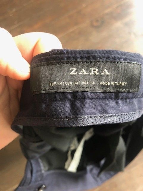 Zara Anzug mit Hose in Dunkelblau (wie neu) in Berlin