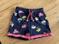 Short‘s kurze Hose Blumen 128/134 Blue Seven Niedersachsen - Braunschweig Vorschau