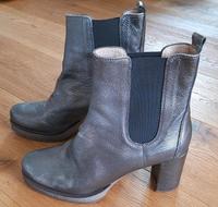 Unisa Ankle Boots gr 41 in der Farbe Bronze Nordrhein-Westfalen - Königswinter Vorschau