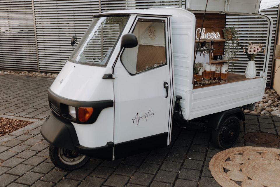 MIETE Piaggio Ape Aperitivo Eventbar Hochzeit Sektempfang in St. Wendel