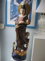 Sehr dekorative Guan Yin aus Holz, Handgeschnitzt, farbig gefasst Hessen - Baunatal Vorschau