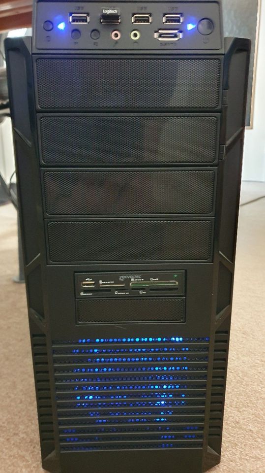 Midrange PC, CPU AMD X4, 12 GB RAM, GPU Radeon, Monitor, Maus in Hamburg