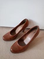 Tamaris Pumps High Heels Leder braun Größe 39 Niedersachsen - Belm Vorschau