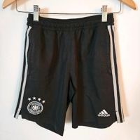 ADIDAS KINDER FUßBALL SHORTS GR. 140 Bayern - Aschaffenburg Vorschau