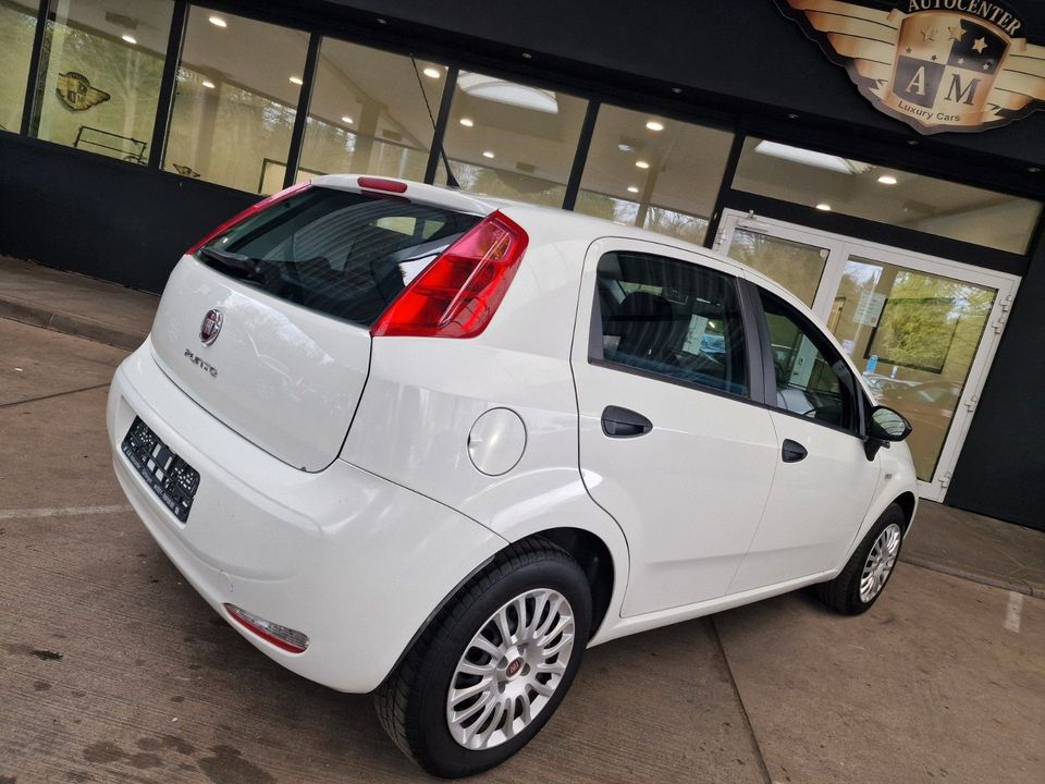 Fiat Punto 1.3 JTD Lounge ISOFIX/KLIMA/USB/2.Hand in Göttingen