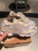 Asics Gel Nyc Cream Cloud Grey Gr 39 neu! Hessen - Wetzlar Vorschau