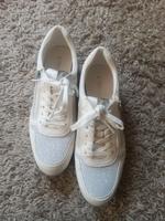 Tamaris Sneaker weiss/Silber  Gr. 40 Neu Niedersachsen - Wathlingen Vorschau