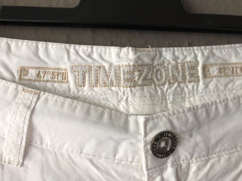 Damen Shorts Timezone Gr. S /28 in Friedberg (Hessen)