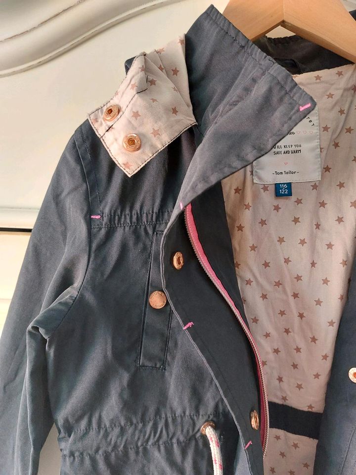 Top wie neu! Süße Jacke Tom Tailor 116/122 dunkelblau rose Sterne in Hamburg