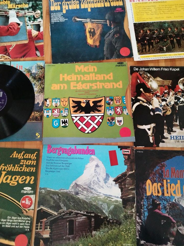 9 LPs Volksmusik zu verschenken in Mering