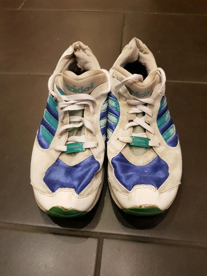 Abuso Síntomas Marca comercial Adidas Torsion Kult 90er 11/93 Größe 40 2/3 in Herzogtum Lauenburg -  Lauenburg | eBay Kleinanzeigen ist jetzt Kleinanzeigen