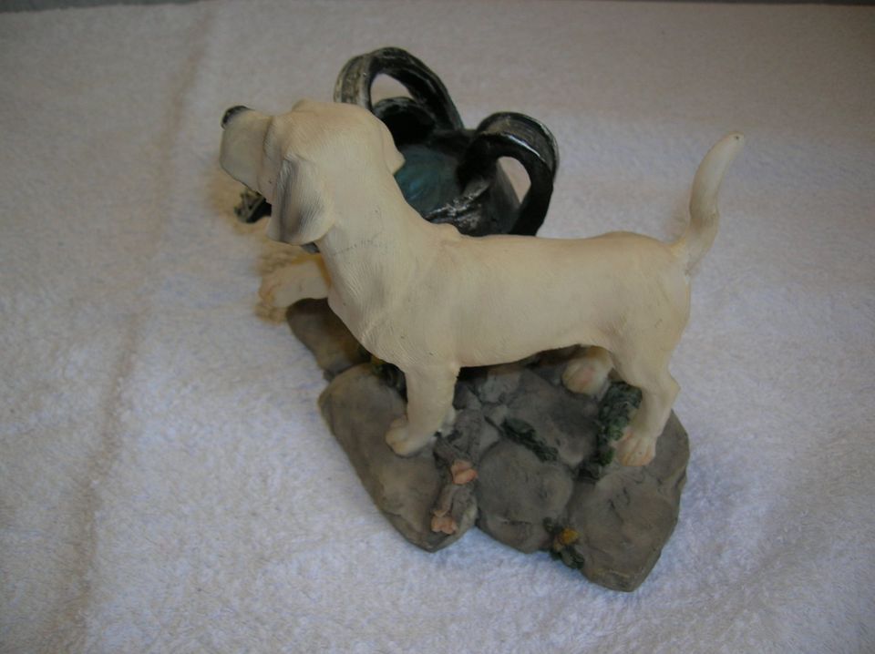 HUND mit Gießkanne / Figuren / Dekoration / Polyresin in Hessen