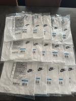 Nike t Shirts weiß M / 15 Stück Nordrhein-Westfalen - Solingen Vorschau