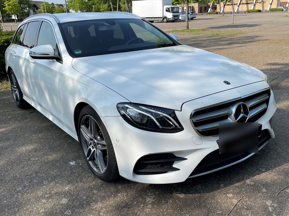 Mercedes-Benz E 400 T-Mod. 4Matic 9G-Tr. AMG Line Top Ausstattung in Neuss