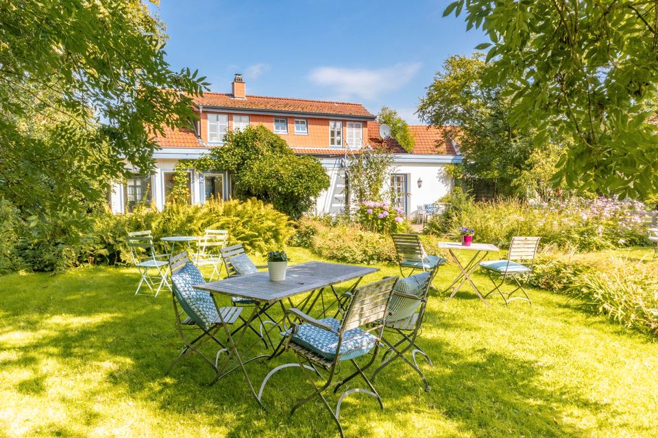 Wunderbar Wohnen | Eidernähe | Landhaus mit drei Wohneinheiten | W-02SVVQ | Delve (Dithmarschen) in Hollingstedt b Delve Holst