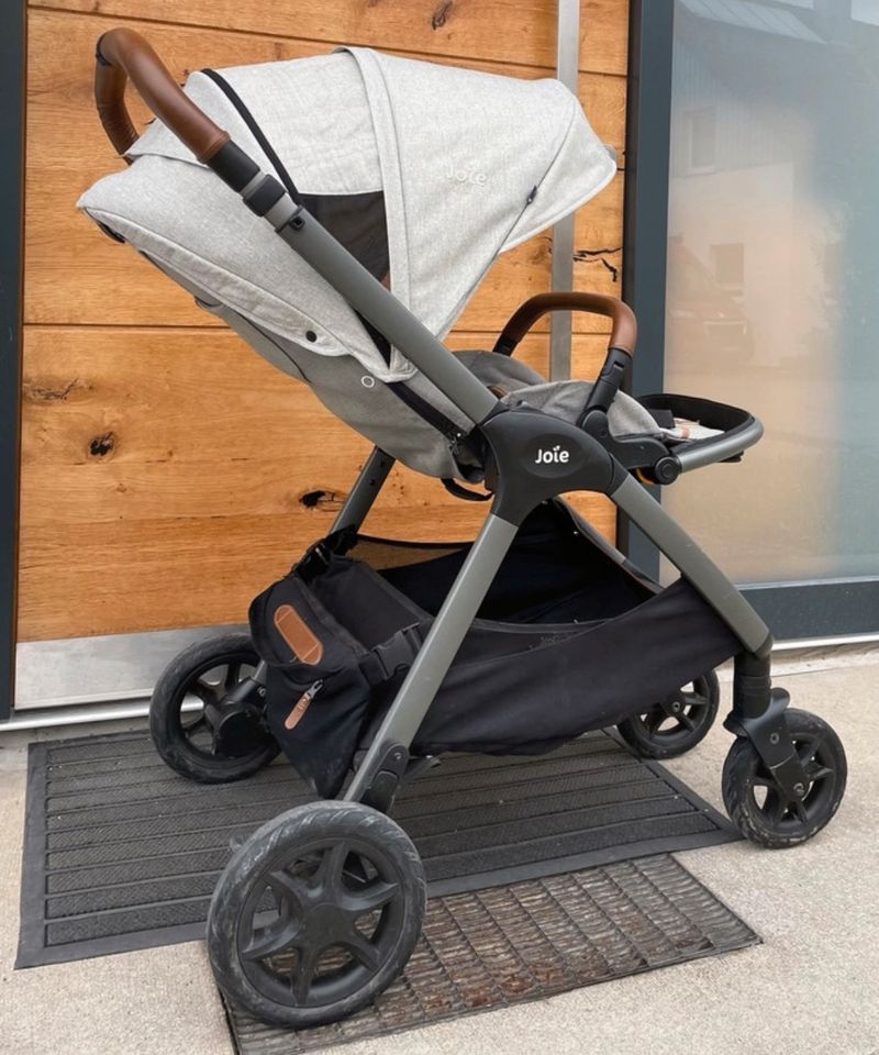 Joie Signature Kinderwagen in Rottenburg am Neckar