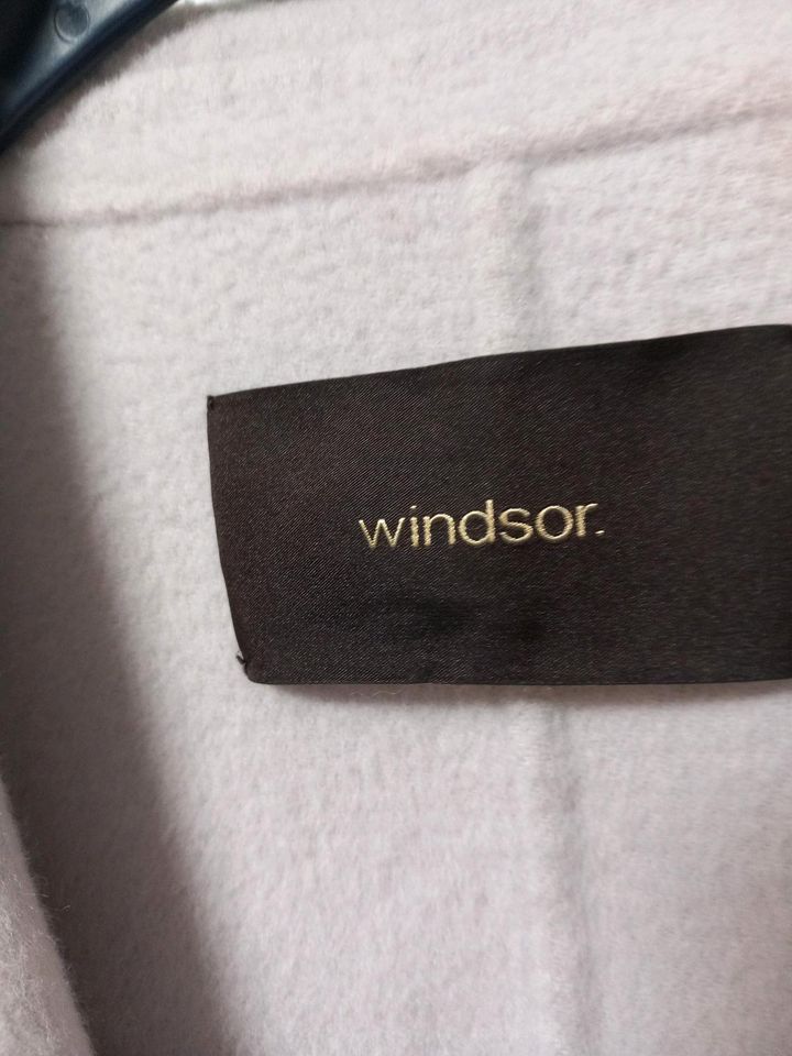 Windsor Mantel Creme in Beedenbostel