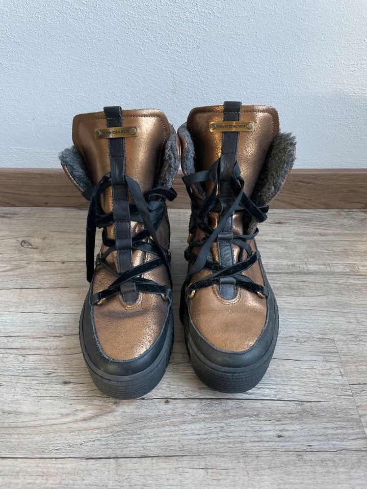 Tommy Hilfiger Kelly Platform Boots vintage Gold in Baden-Württemberg -  Radolfzell am Bodensee | eBay Kleinanzeigen ist jetzt Kleinanzeigen