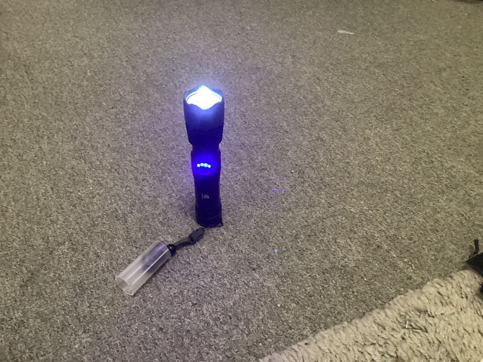 Super helle LED-Taschenlampe USB (kostenlos Versand) in Kleve