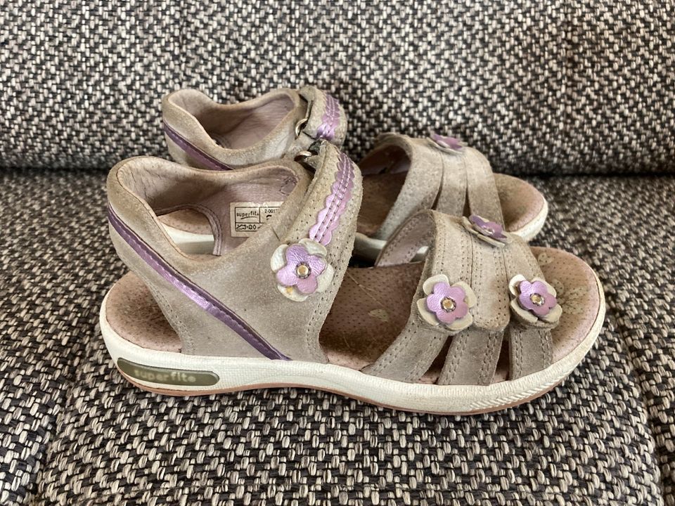 Leder Sandalen Gr. 30 Superfit grau lila in Crailsheim