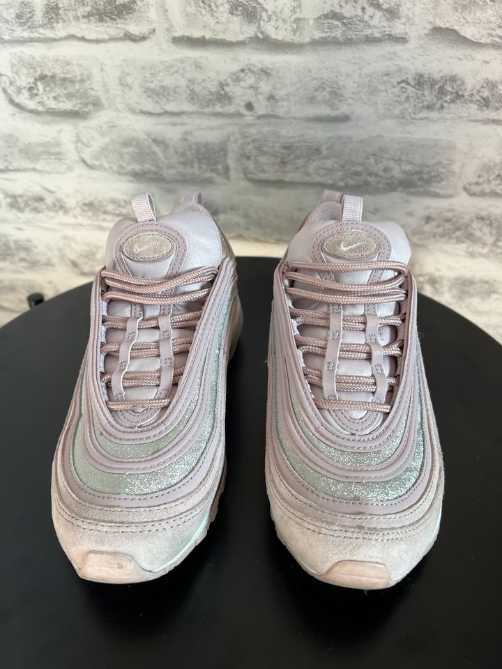 Nike Air Max 97, rosa/silber. Gr. 37,5 in Bischofsheim