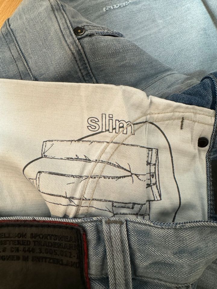 Strellson Jeans Slim Fit Gr. 32/32 in Hannover