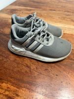 Adidas Schuhe 30 Feldmoching-Hasenbergl - Feldmoching Vorschau