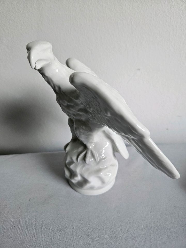 Porzellan Keramik Adler Figur in Gachenbach
