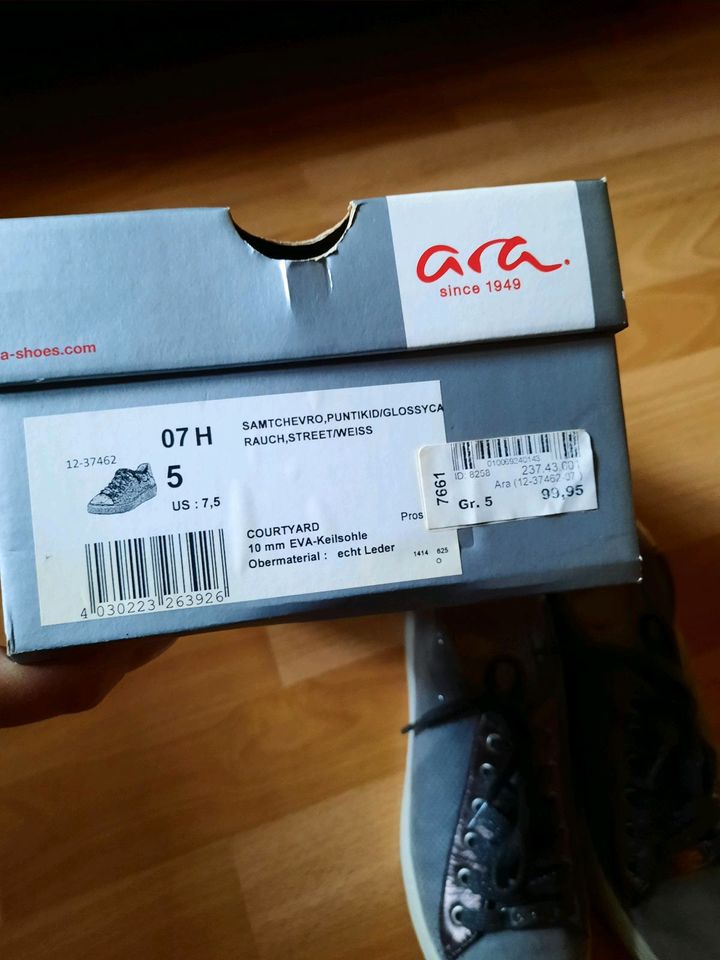 Ara Damen Sneaker Größe 38 in Künzell