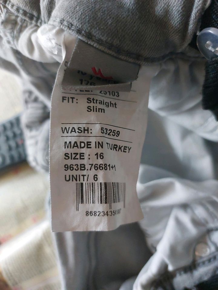 Jeans mit verstellbarem Bund von LTB Größe  176 in Volkmarsen