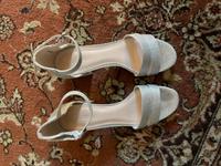 Hoheschuhe. 38. Silber. Pumps. Berlin - Reinickendorf Vorschau