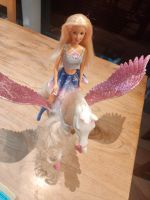 Barbie mit fliegenden Pferd  Bayern - Mickhausen Vorschau