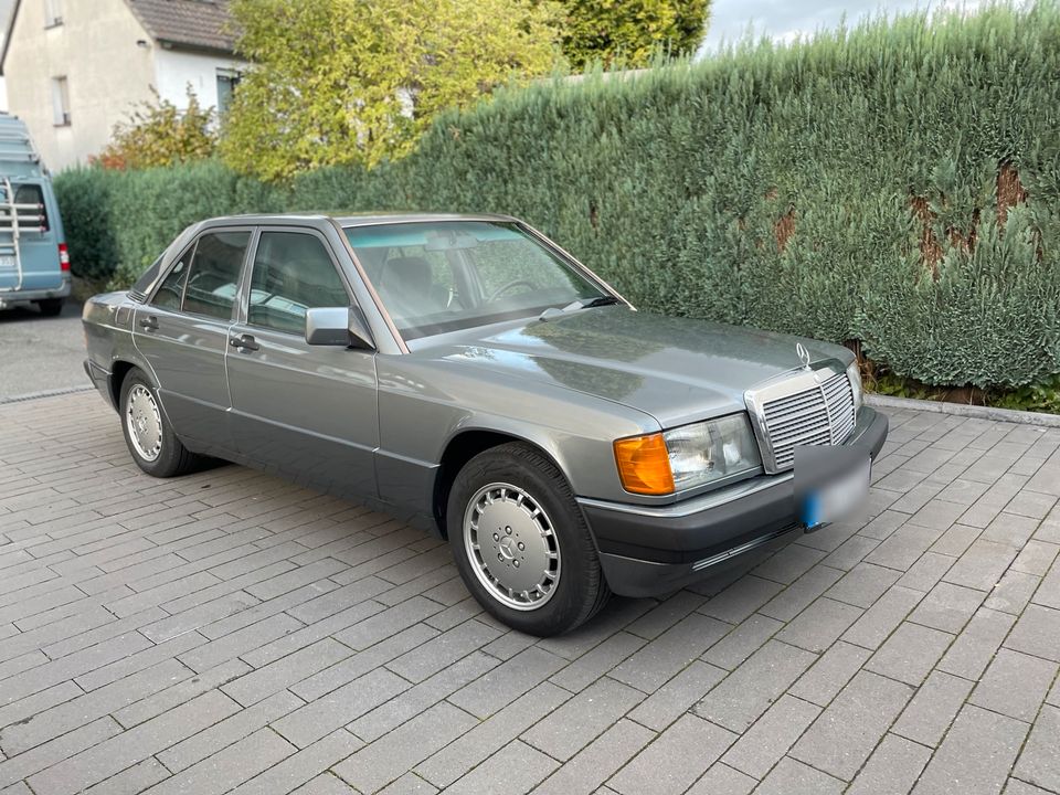 Mercedes Benz Oldtimer 190d 2.5 W201 in Dortmund