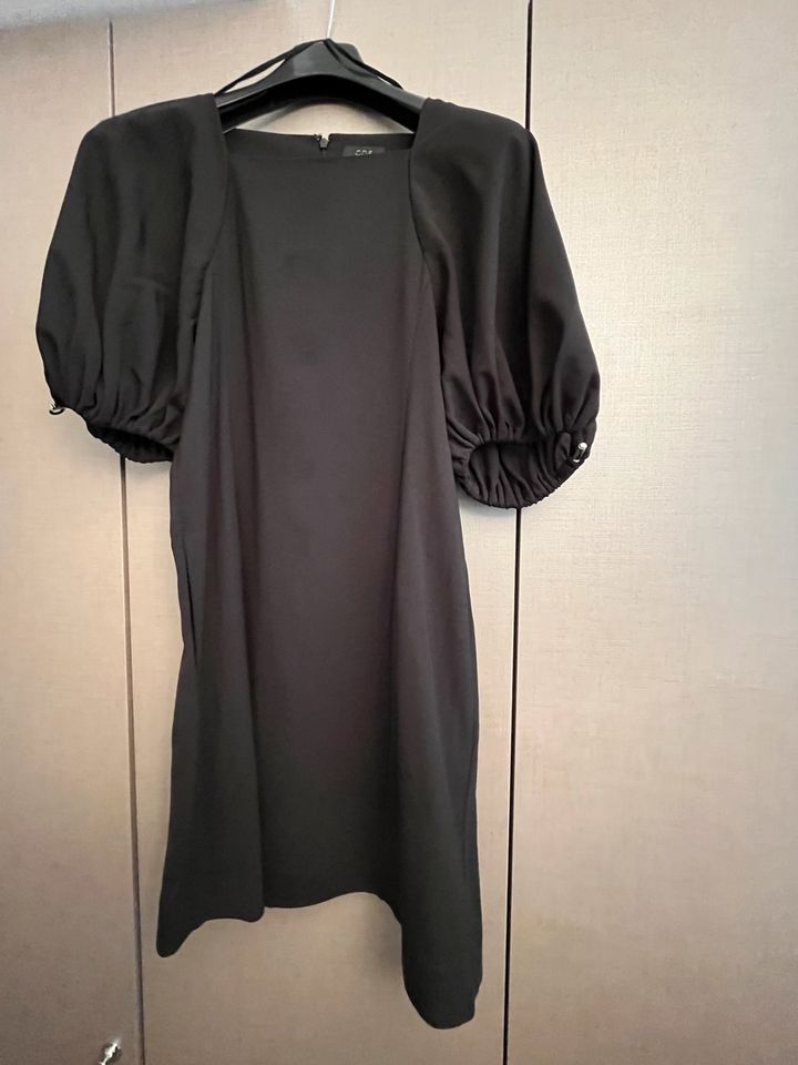 COS Kleid Schwarz, Gr. 36 - neuwertig in Hamburg