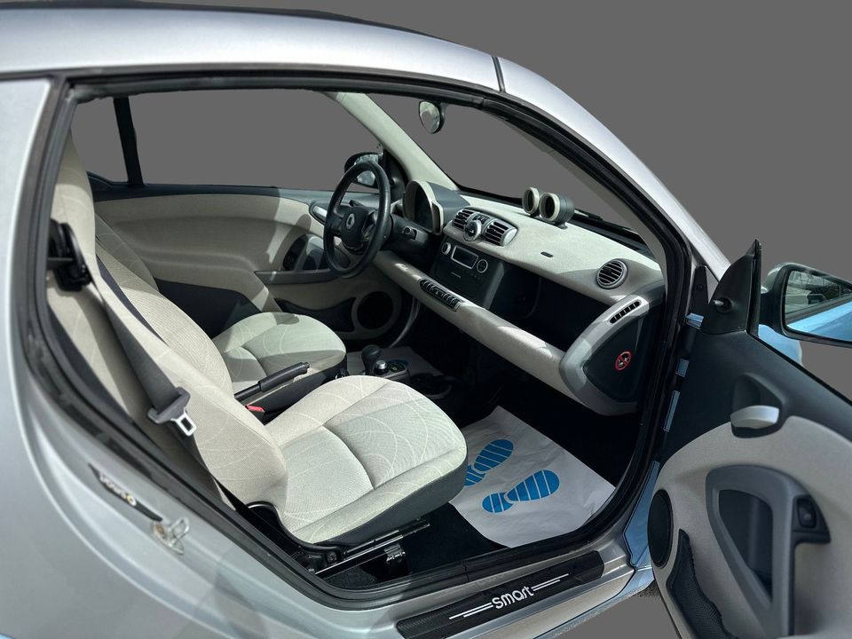 Smart ForTwo Cabrio Micro Hybrid*SHZ*BT*ALU*Autom.* in Reutlingen