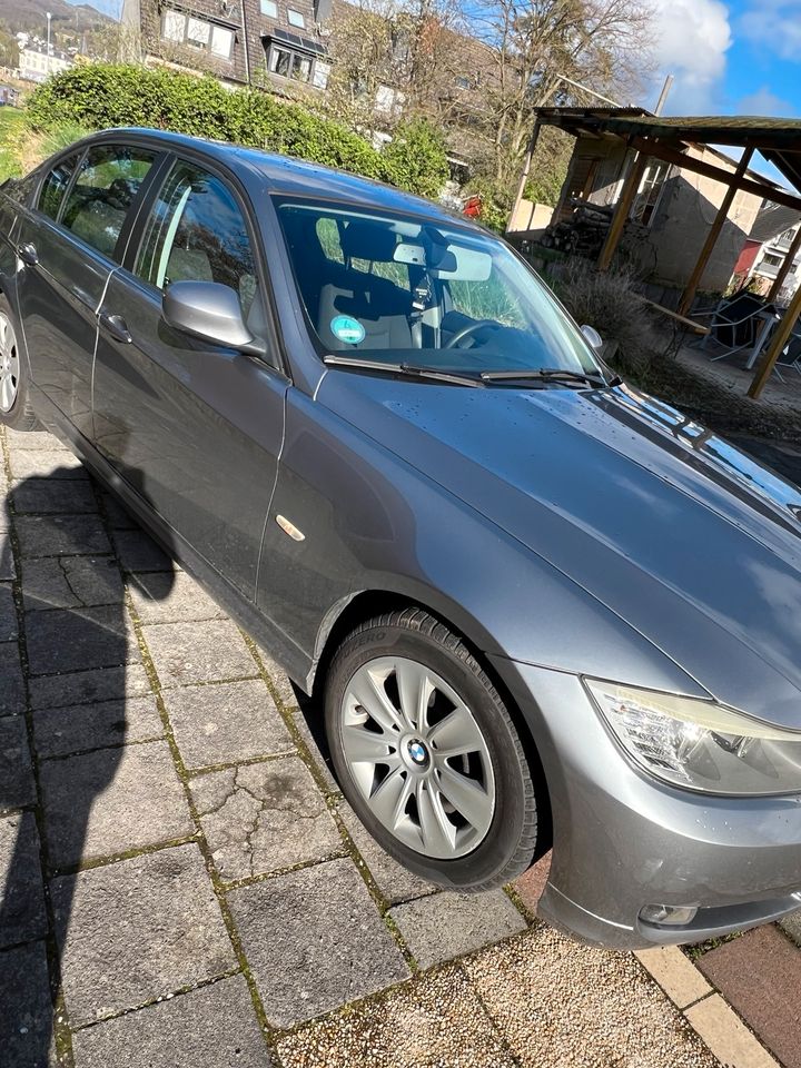 BMW 318 i Facelift in Remagen