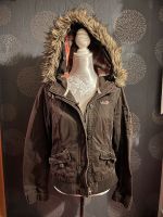 Schöne Hollister Jacke braun Gr.  L mit Kapuze Hessen - Dautphetal Vorschau