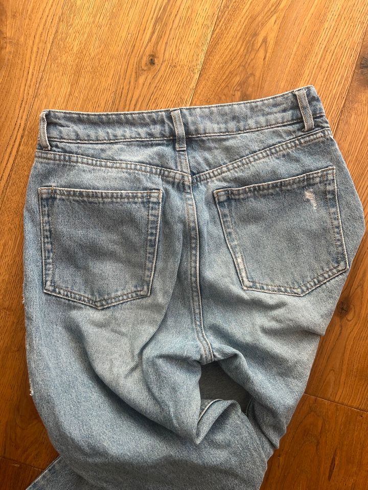 H&m Jeans Hose 36 mit Schlitz hellblau blau in Remscheid