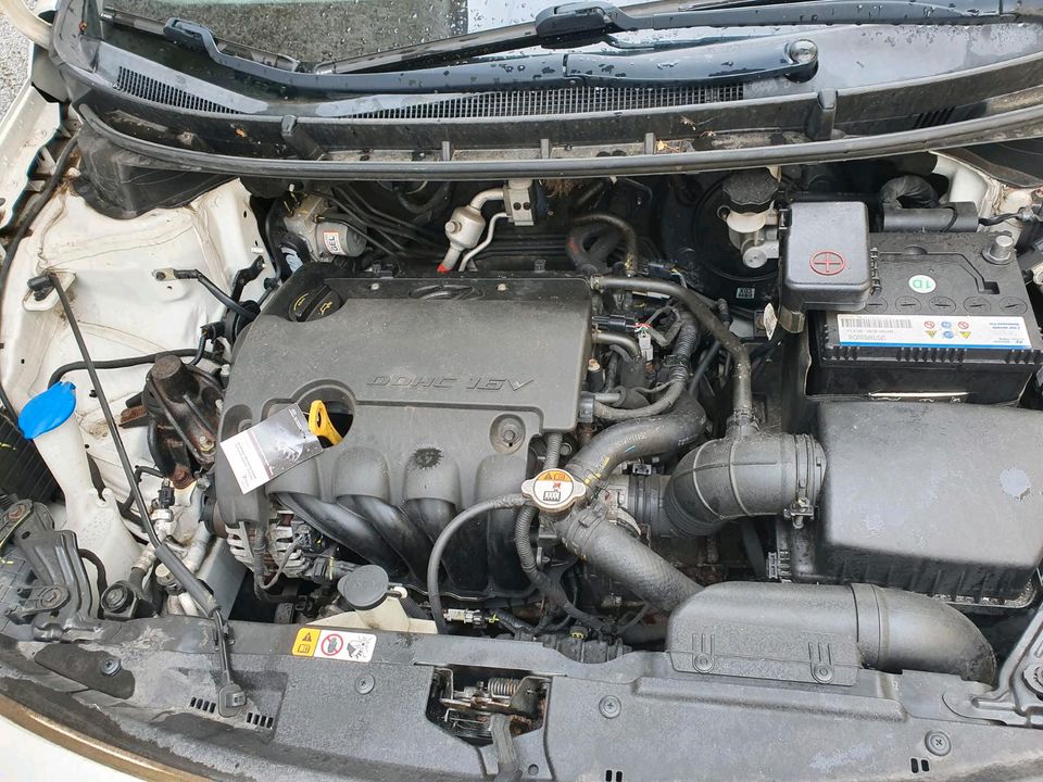 Hyundai i 30, weiß Top, Zustand in Lutherstadt Wittenberg