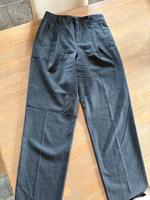 Klassische Wollhose von Closed Modell Claude 24 anthrazit Hessen - Nidda Vorschau