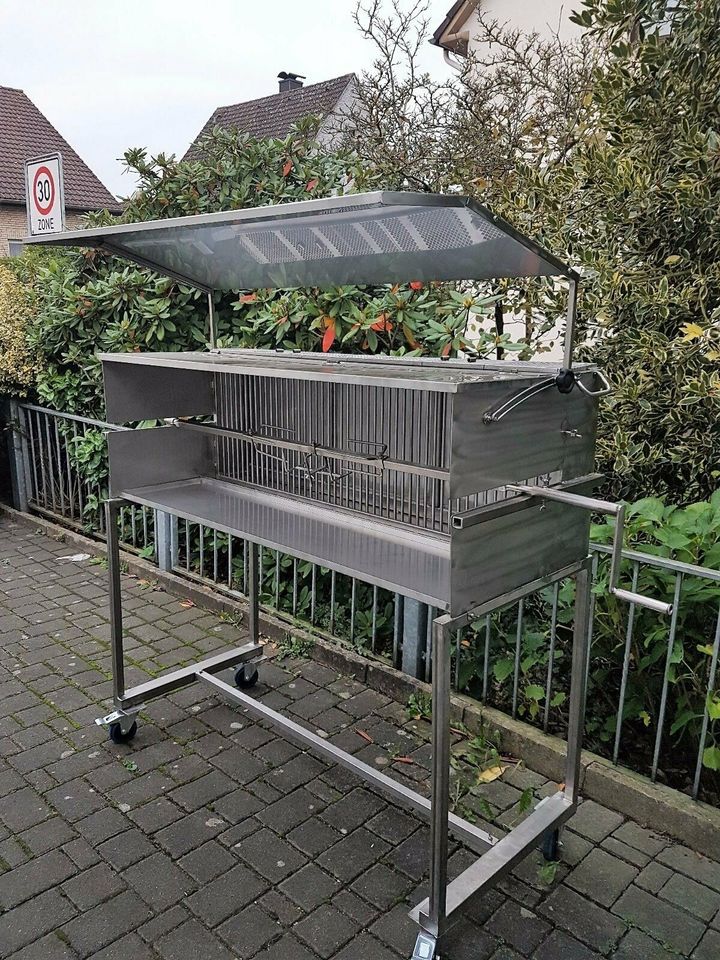 SPANFERKELGRILL 800 x 450 x 300 mm, LAMMGRILL, HÄNCHENGRILL, EDEL in Bielefeld