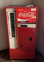 Coca Cola Automat , alt 60er Jaher Nordrhein-Westfalen - Bad Sassendorf Vorschau